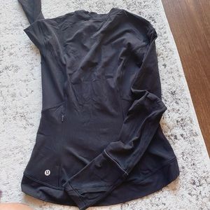 Lululemon black shirt